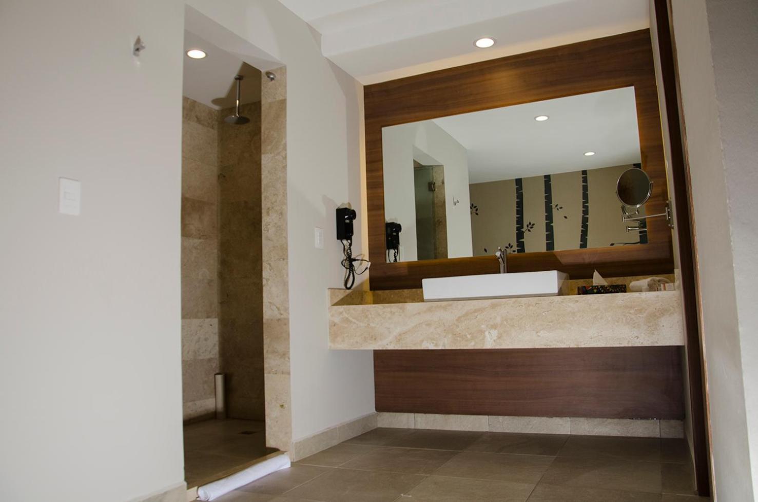 פואבלה Hotel 5 De Mayo מראה חיצוני תמונה