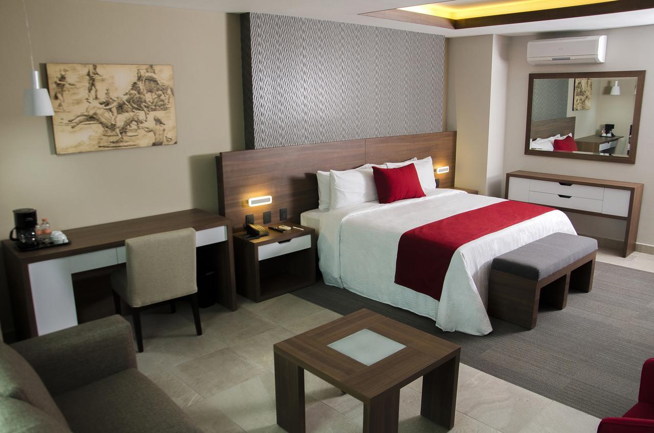 פואבלה Hotel 5 De Mayo מראה חיצוני תמונה